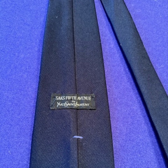 YSL Dark Blue Solid Mens Tie 57" long 3.5" Wide - Picture 3 of 4